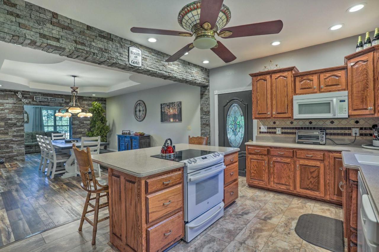 Spacious Group-Friendly Georgia Home On Lake Trenton Exterior photo