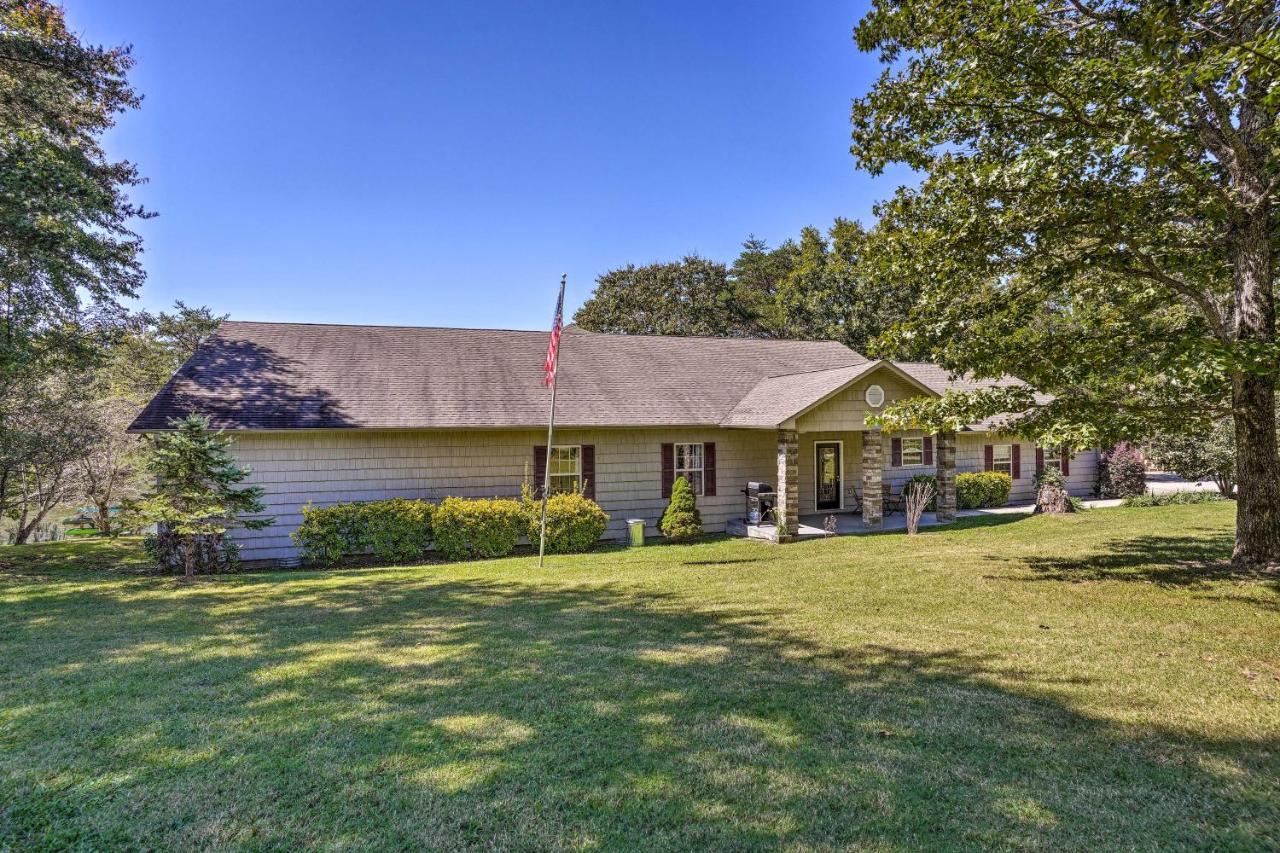 Spacious Group-Friendly Georgia Home On Lake Trenton Exterior photo